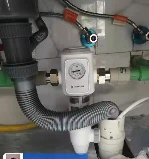解决净水器加水后水压小的问题（提升净水器加水后水压的有效方法）
