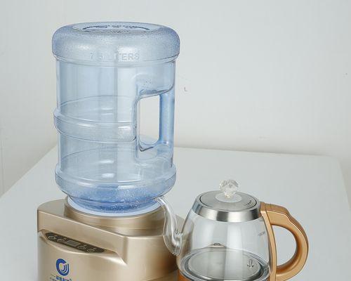 解决饮水机烧水壶冒水问题的有效方法（让您的饮水机烧水壶再也不冒水）