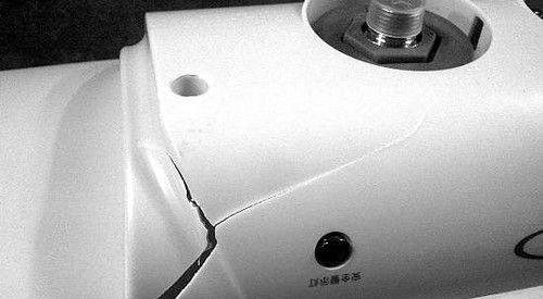 如何清洁热水器外皮发黄问题轻松解决（热水器外皮发黄了该怎么办）