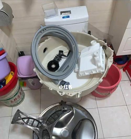 手动洗衣机的正确使用方法（让你的衣物焕然一新）