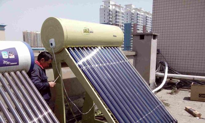 万家乐太阳能热水器溢水故障的维修方法（解决太阳能热水器溢水问题的有效方法）