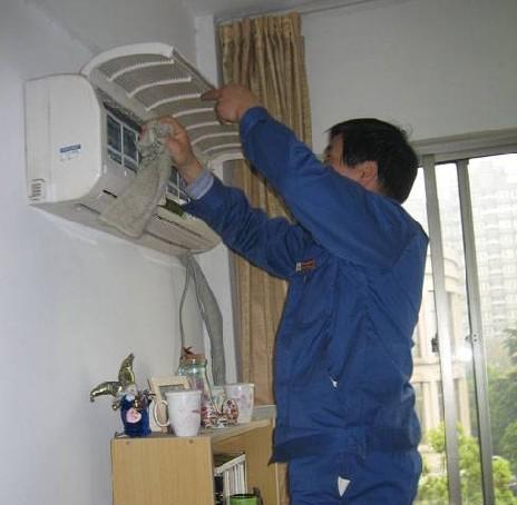 空调漏水处理全攻略（简单方法帮你解决空调漏水困扰）