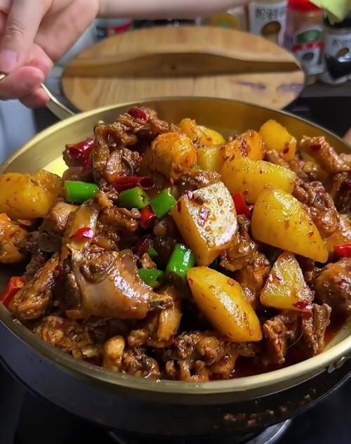 家常炒鸡怎么做？简单易学的家常炒鸡食谱分享？