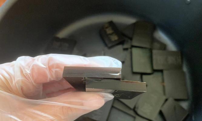 真假阿胶泡水后有什么不同？如何辨别？