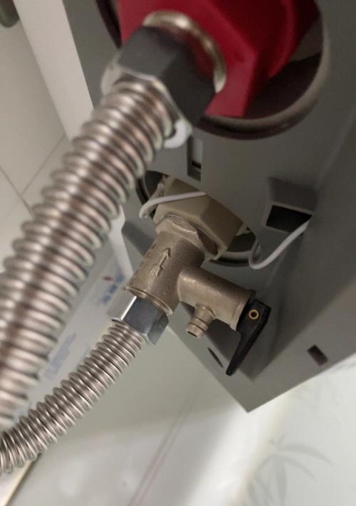 热水器上的单向安全阀有什么作用？如何检查和维护？