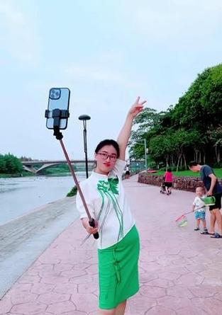 手机支架拍摄全身照片技巧是什么？