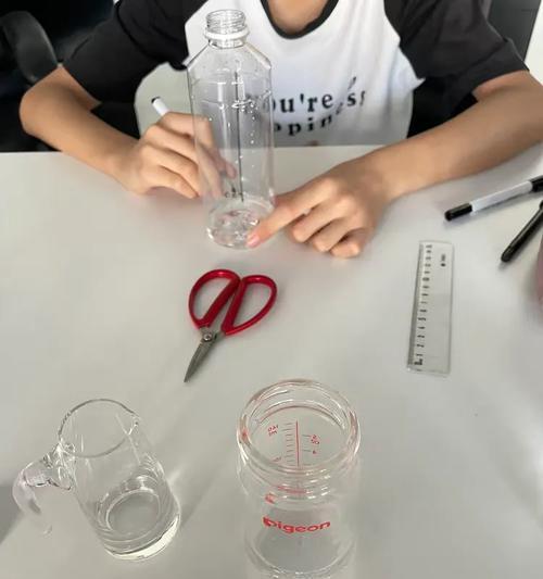 水瓶手机壳透明制作步骤是什么？