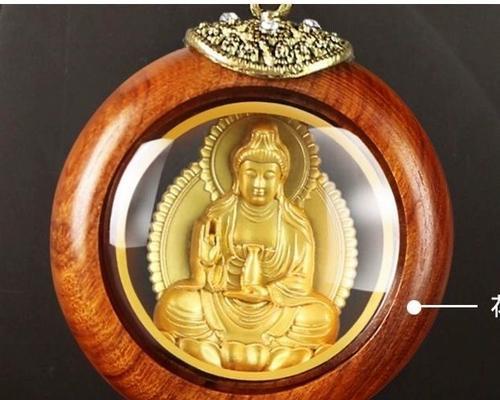 汽车内挂件如何选择才显得高级？