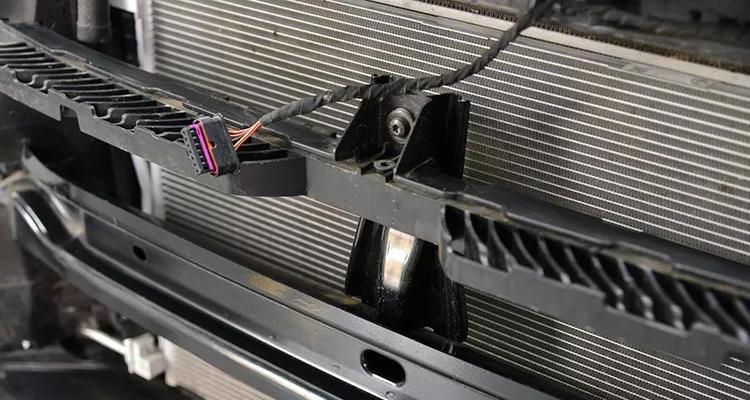 途观离合器散热器拆卸方法是什么？