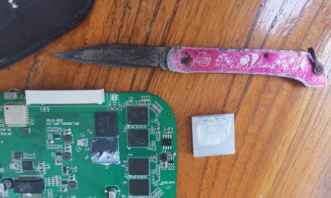 机顶盒如何更换散热片视频？具体操作步骤是什么？
