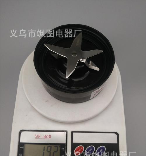 如何解决榨汁机刀座漏水问题（榨汁机刀座漏水的原因及解决方法）