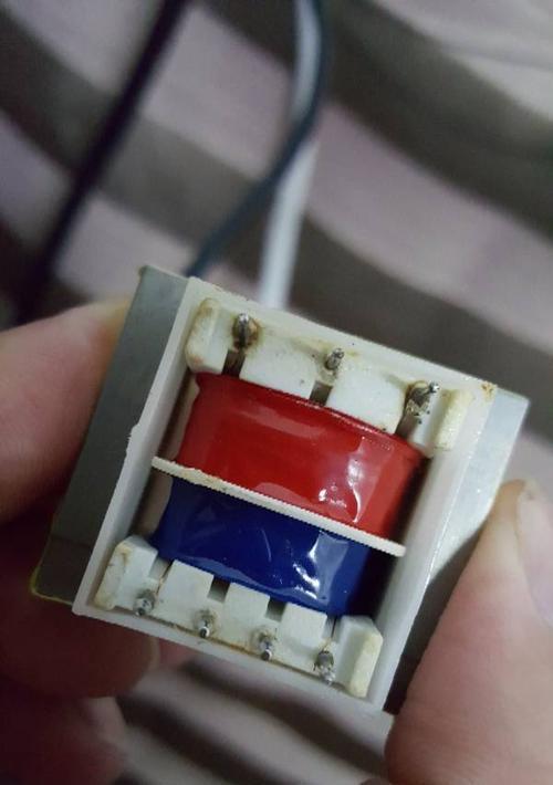 显示器变压器电压低的原因及解决方法（解决显示器变压器电压低问题的实用技巧）