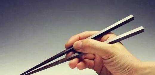 方正散热器夹子的正确使用方法是什么？