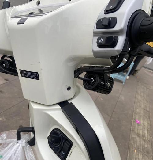 射灯改装成音响的方法是什么？