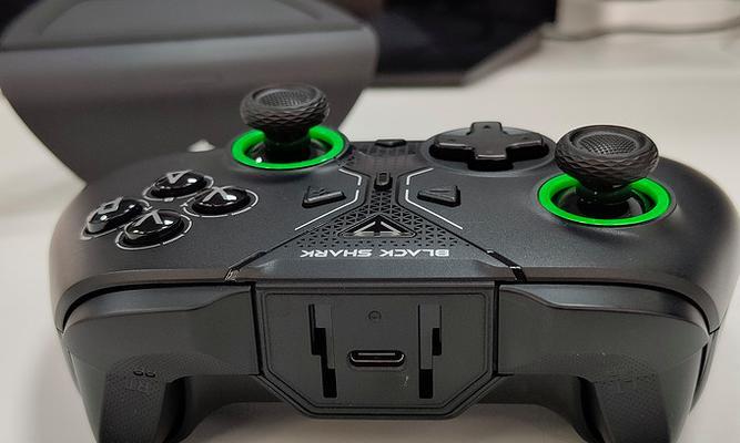 自己动手制作游戏小手柄可行吗？制作过程中应该注意哪些要点？