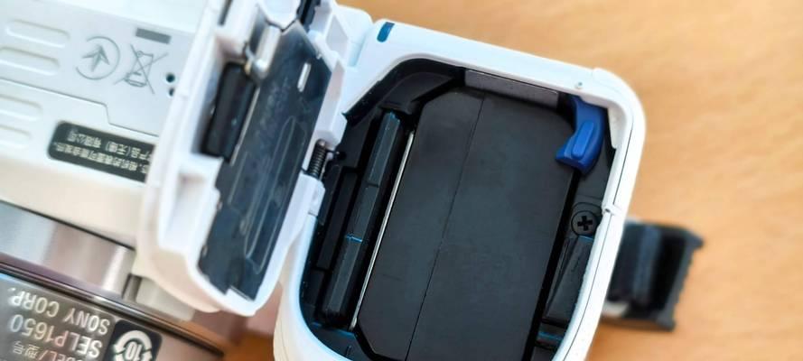 相机电池拆装步骤图解在哪里找？