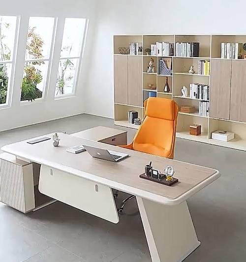 老板桌台式电脑如何正确摆放？